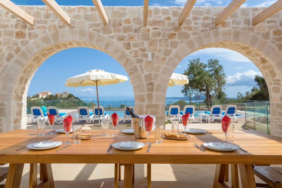 Patio, Restaurant/places to eat