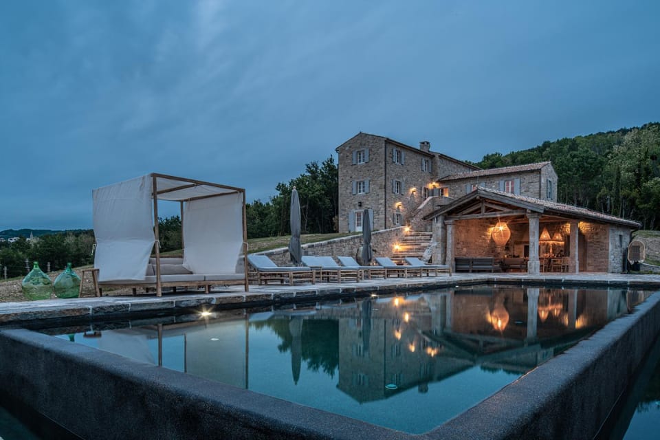 Luxury estate with 6 hectares land near hilltop town Motovun Villa in Istria County