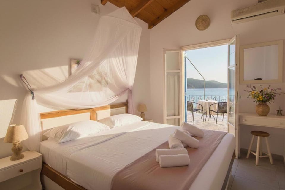 Bedroom, Sea view