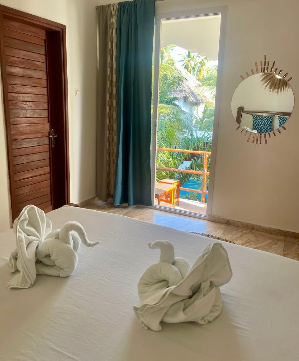 Bed, Balcony/Terrace, Photo of the whole room, Bedroom, towels