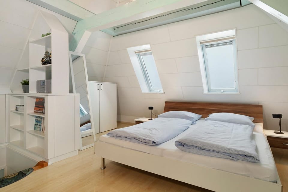 Property building, Living room, Bedroom