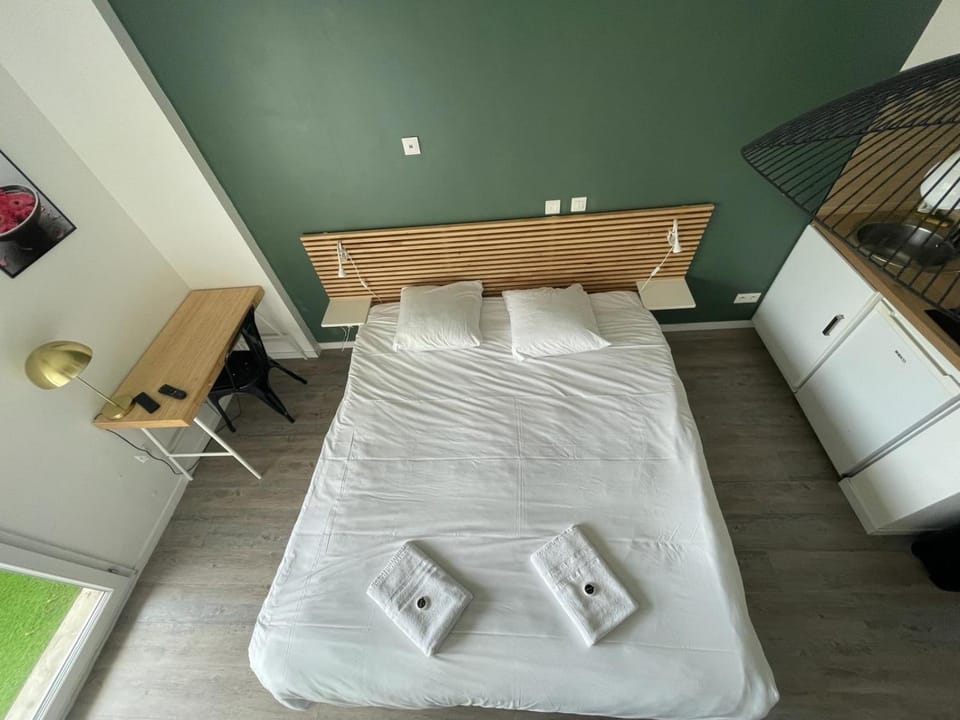Bel appartement design tout confort (Parking Gratuit) à 10 minutes de Bordeaux Apartment in Nouvelle-Aquitaine