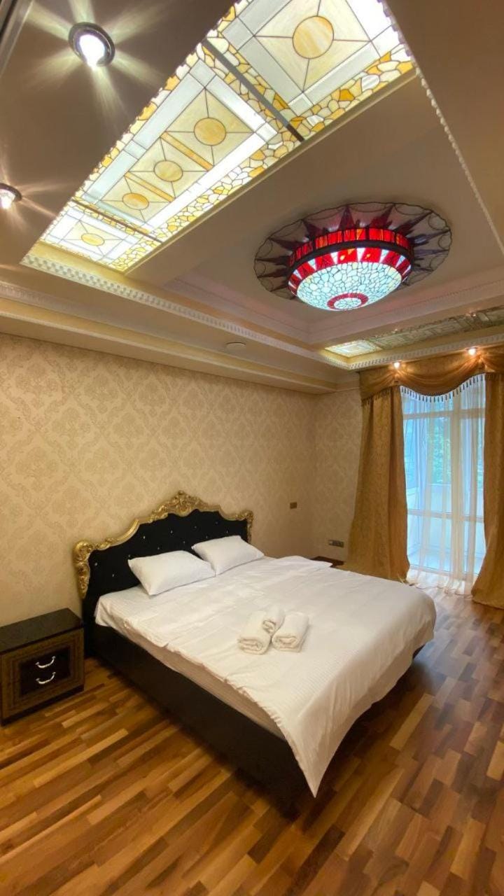 Apartments Rentals Ukraine on Kreshchatik Apartment in Kiev City - Kyiv
