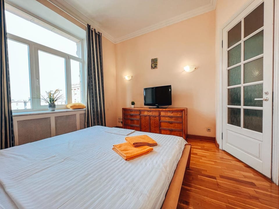 TV and multimedia, Photo of the whole room