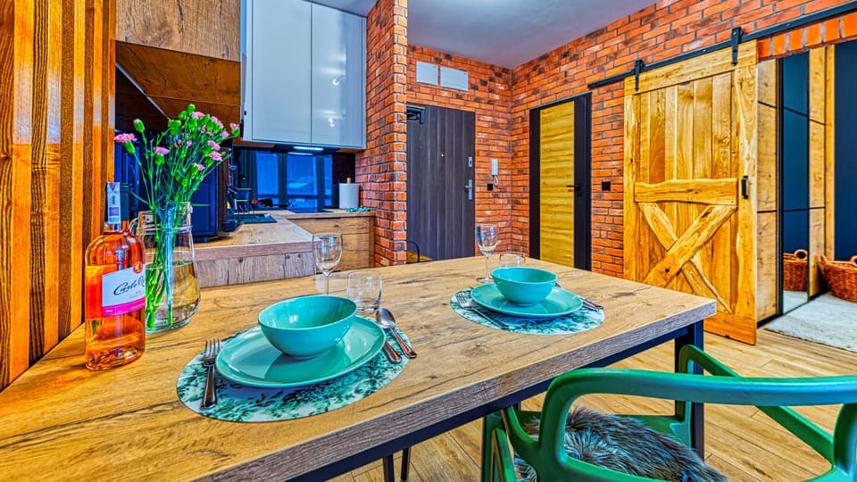 Apartament Biały Wilk - 5D Apartamenty Apartment in Lower Silesian Voivodeship