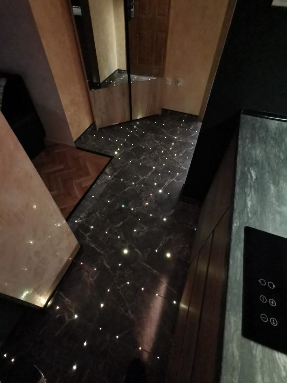 Centar Stan na dan sa parkingom Apartment in Novi Sad