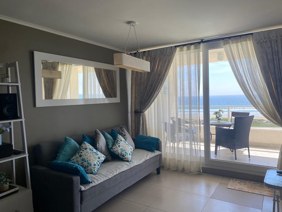 Living room, Sea view