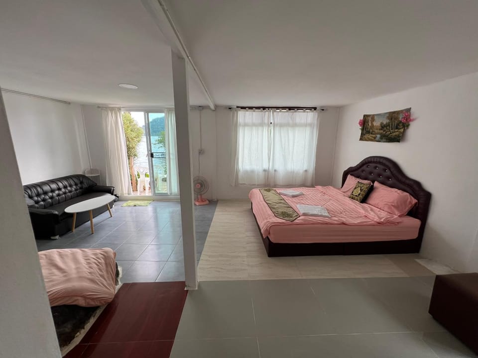 Rasta view Beach Vacation rental in Koh Chang Tai