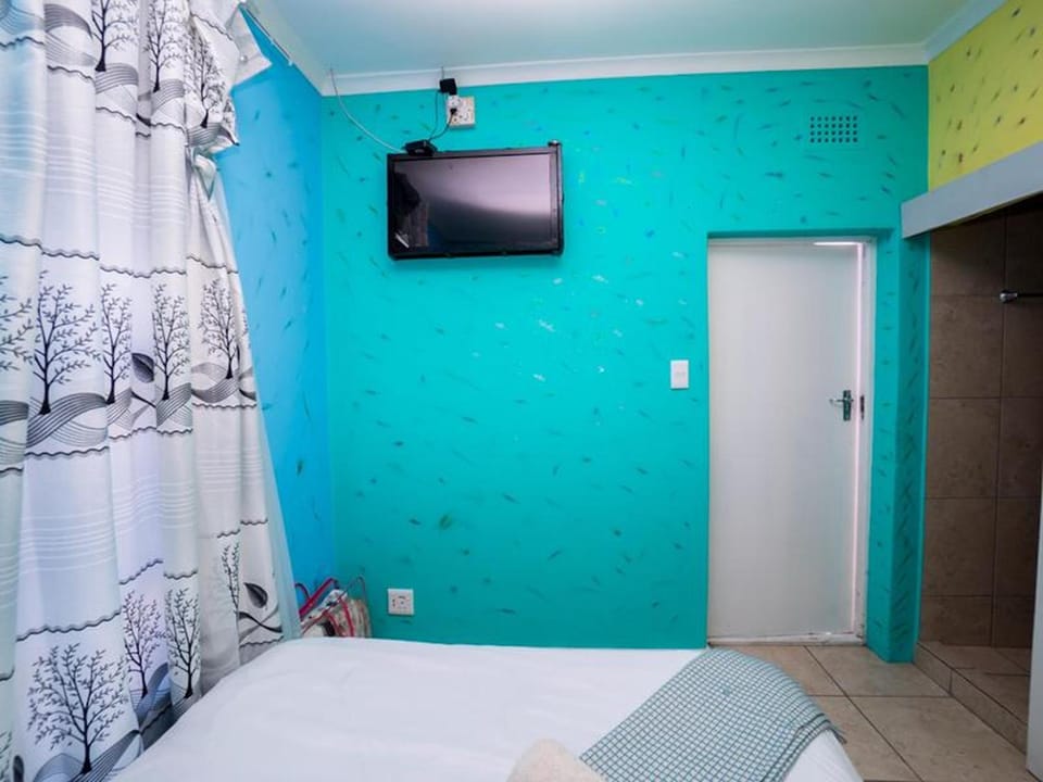 Communal lounge/ TV room, TV and multimedia