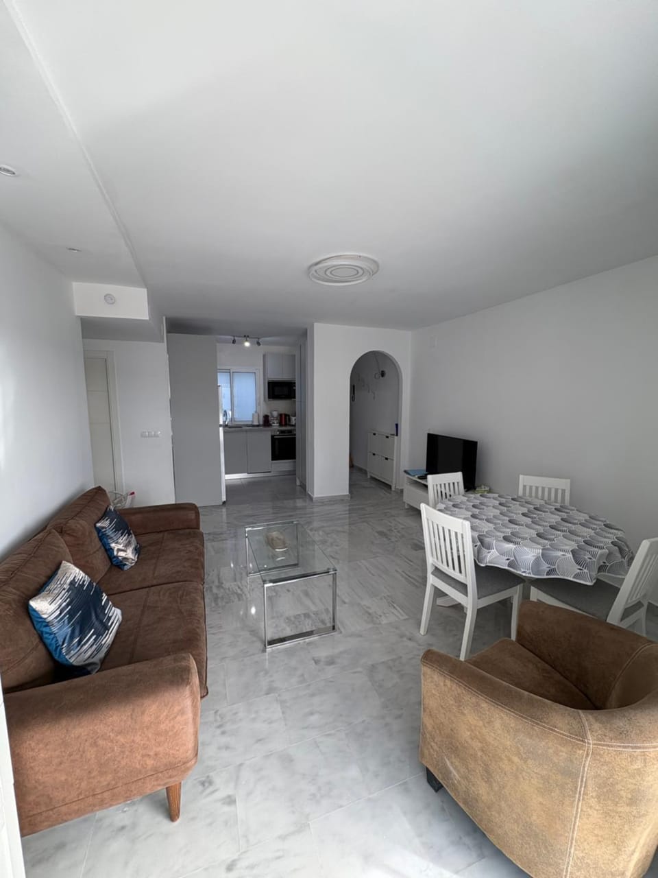 TV and multimedia, Kitchen or kitchenette, Living room, Dining area