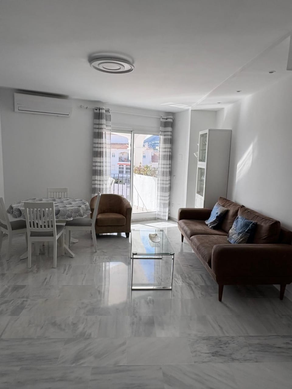 Living room, Dining area, air conditioner