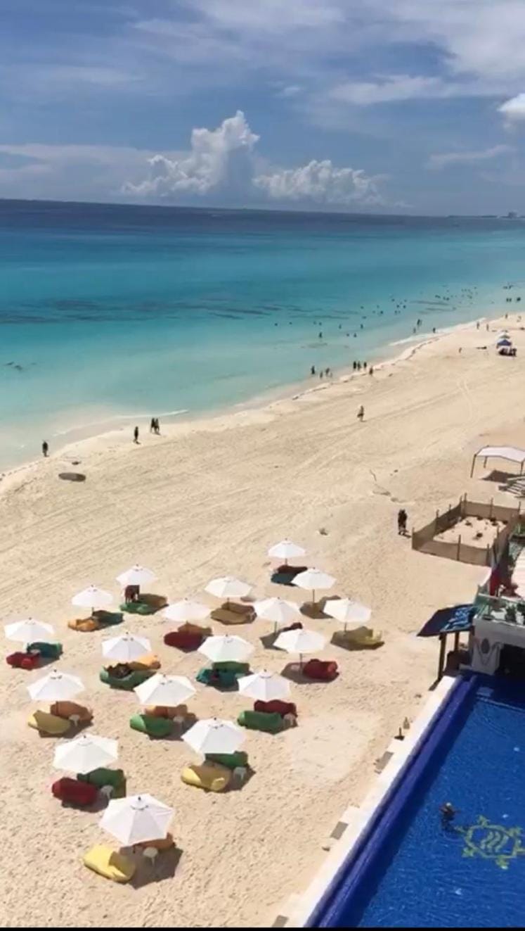 Studio oceanfront prime location Apartment in Cancun