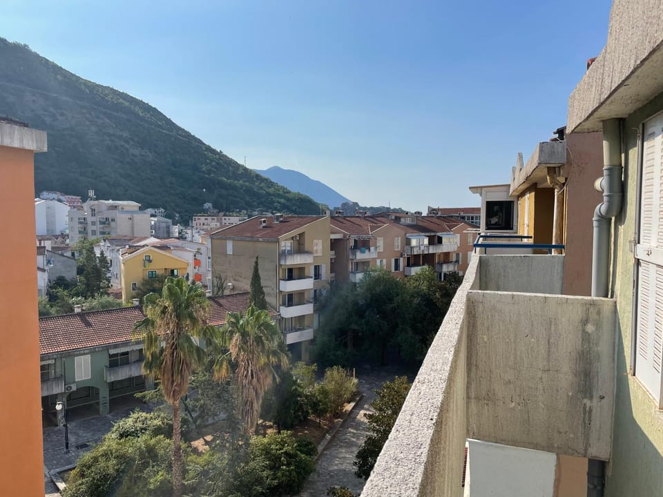 Adok stan Apartment in Budva