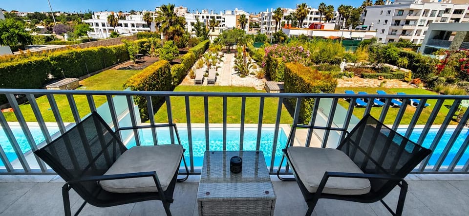 Day, Garden, Balcony/Terrace, Pool view, Swimming pool