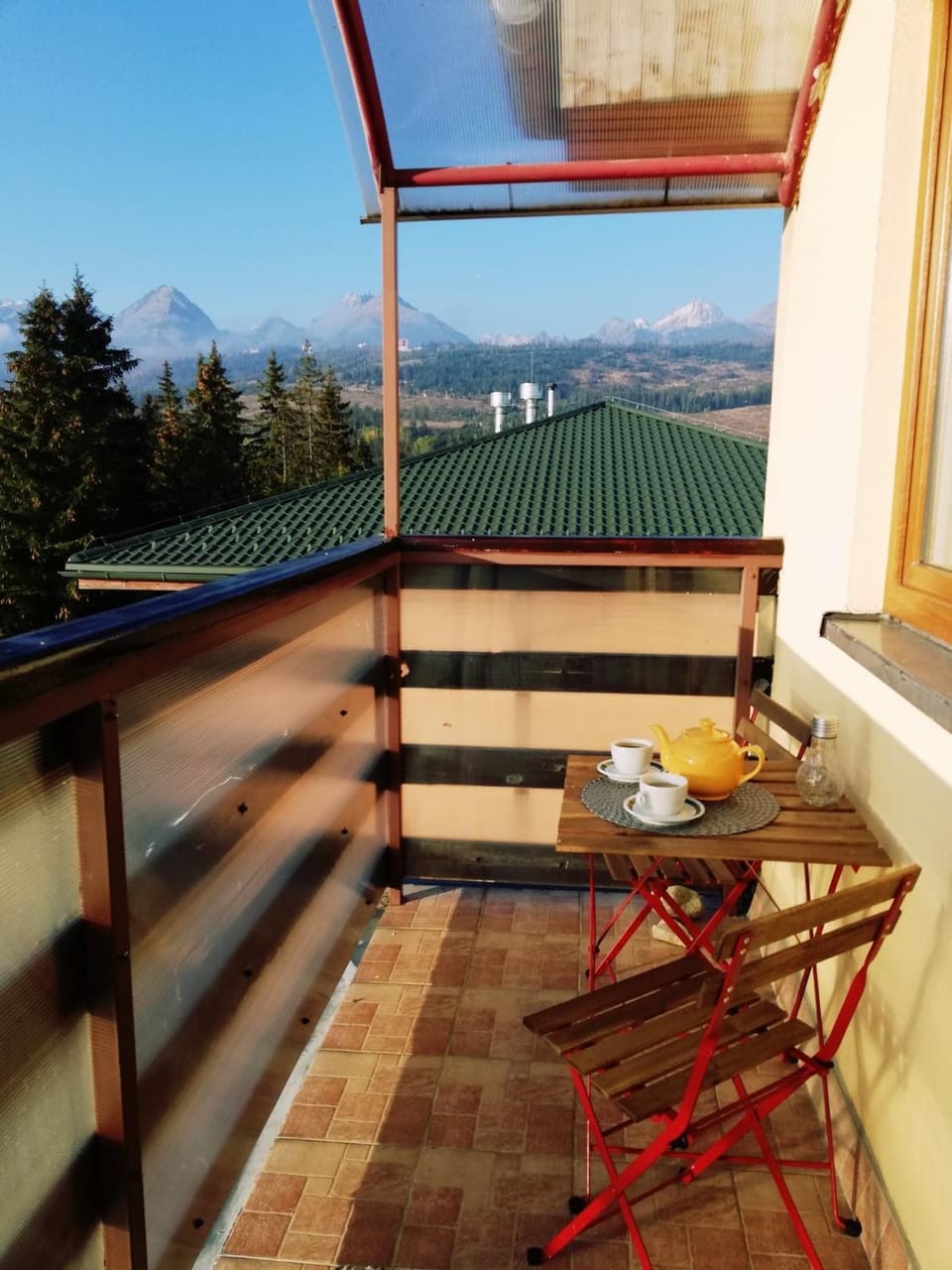Balcony/Terrace, Mountain view