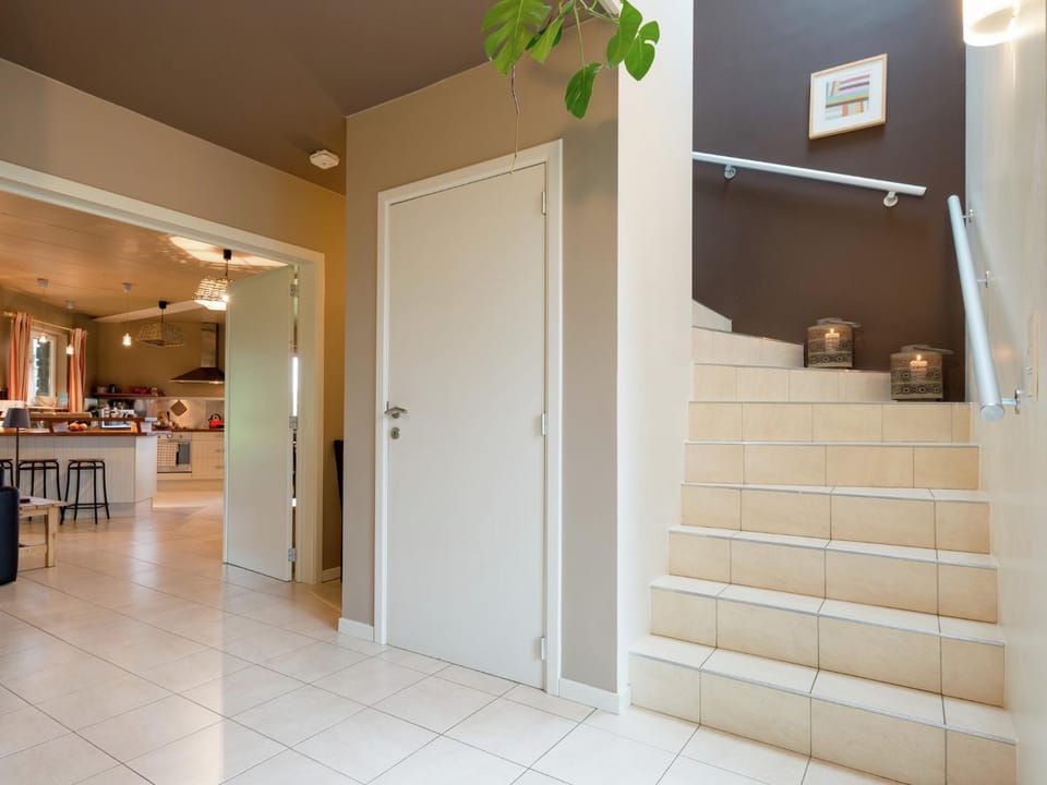 Lobby or reception, Other