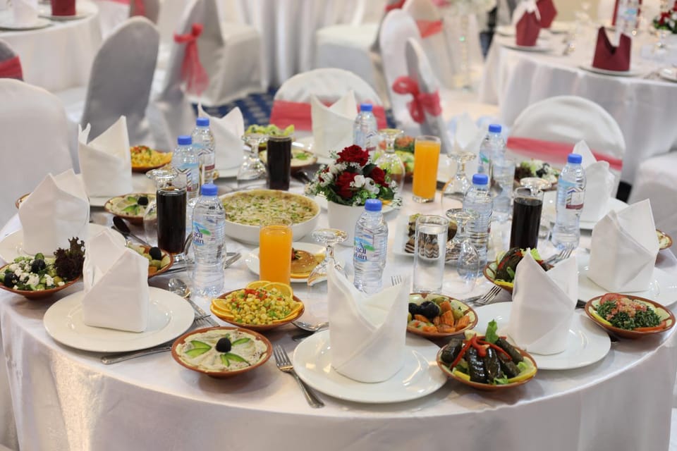 Banquet/Function facilities, Food