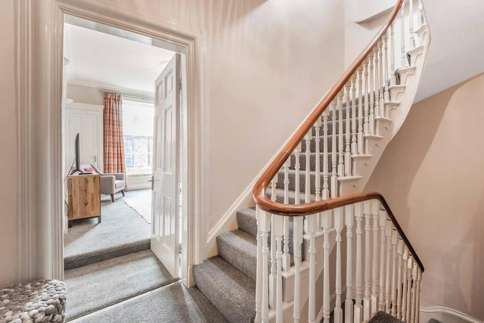 Great Gate House View - within York Walls Apartment in York