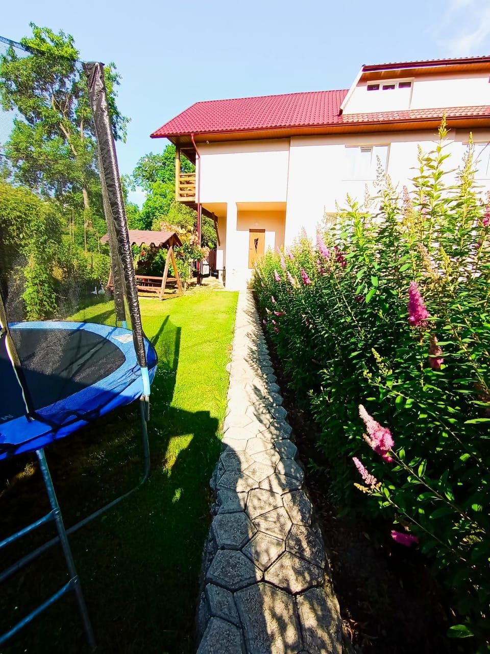 Апартаменти з двома спальнями і кухнею Apartment in Ukraine