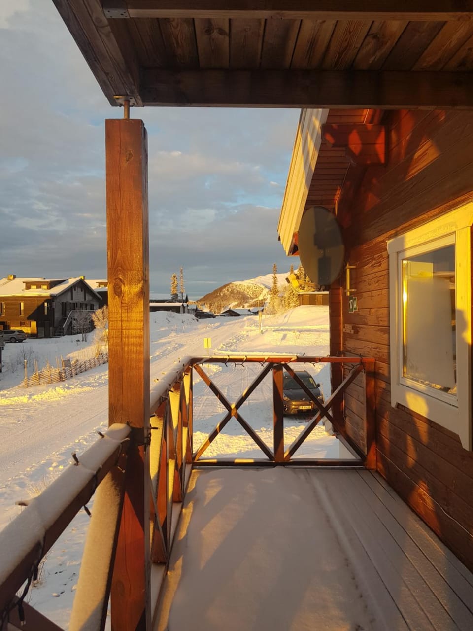 Balcony/Terrace, Mountain view