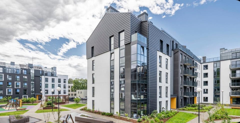 Property building, Neighbourhood