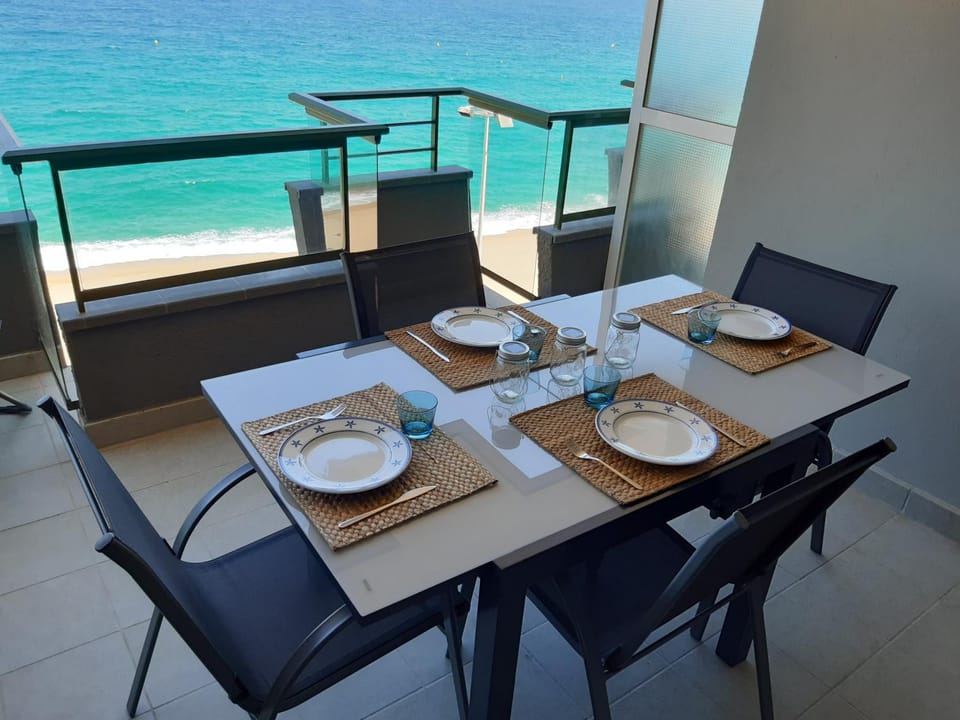 Apartamento vistas mar primera linea playa Apartment in Platja d'Aro