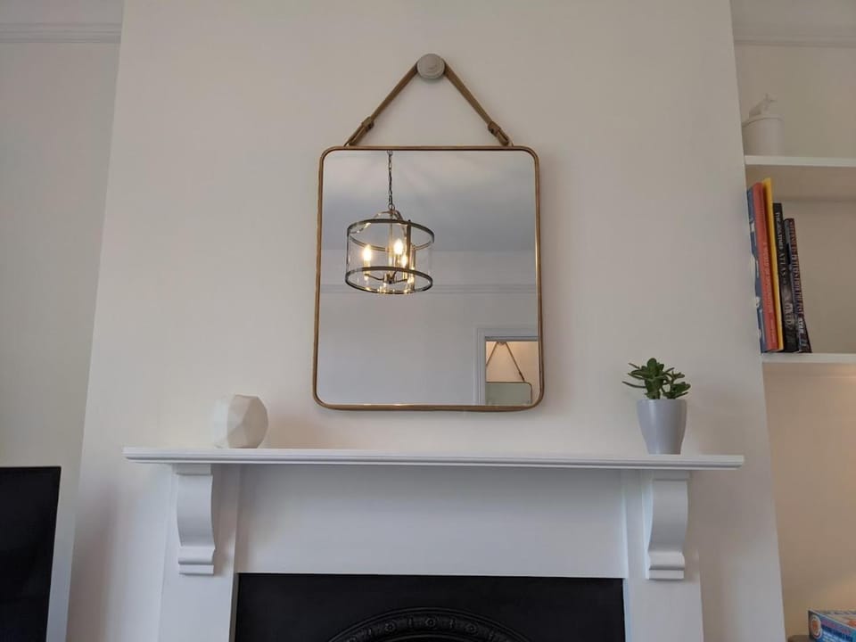 Luxury townhouse in town centre, views, river walk, Free Parking House in Shrewsbury