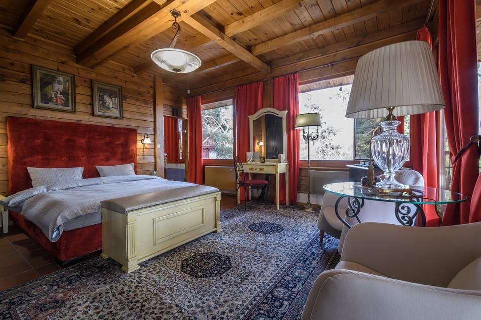 Seating area, Bedroom