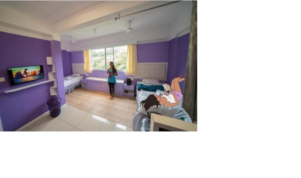 Bed, TV and multimedia, Bedroom, Guests, Mountain view