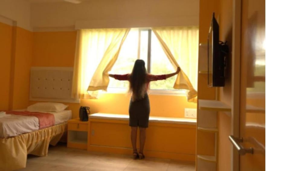 Bed, TV and multimedia, Bedroom, Mountain view, wardrobe