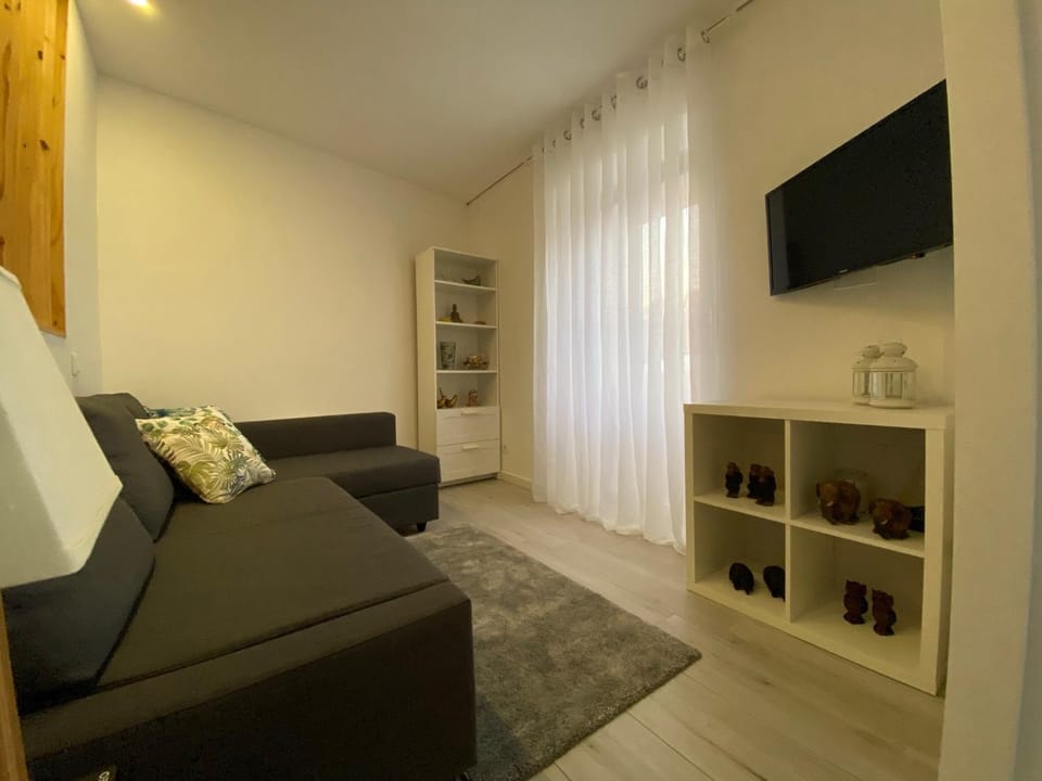 Communal lounge/ TV room, Communal lounge/ TV room, TV and multimedia, Living room, Seating area