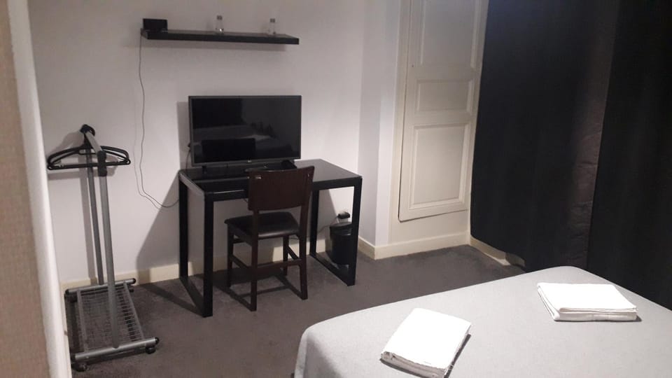 Chambres d'Hotes Centre Ville Bed and Breakfast in Occitanie