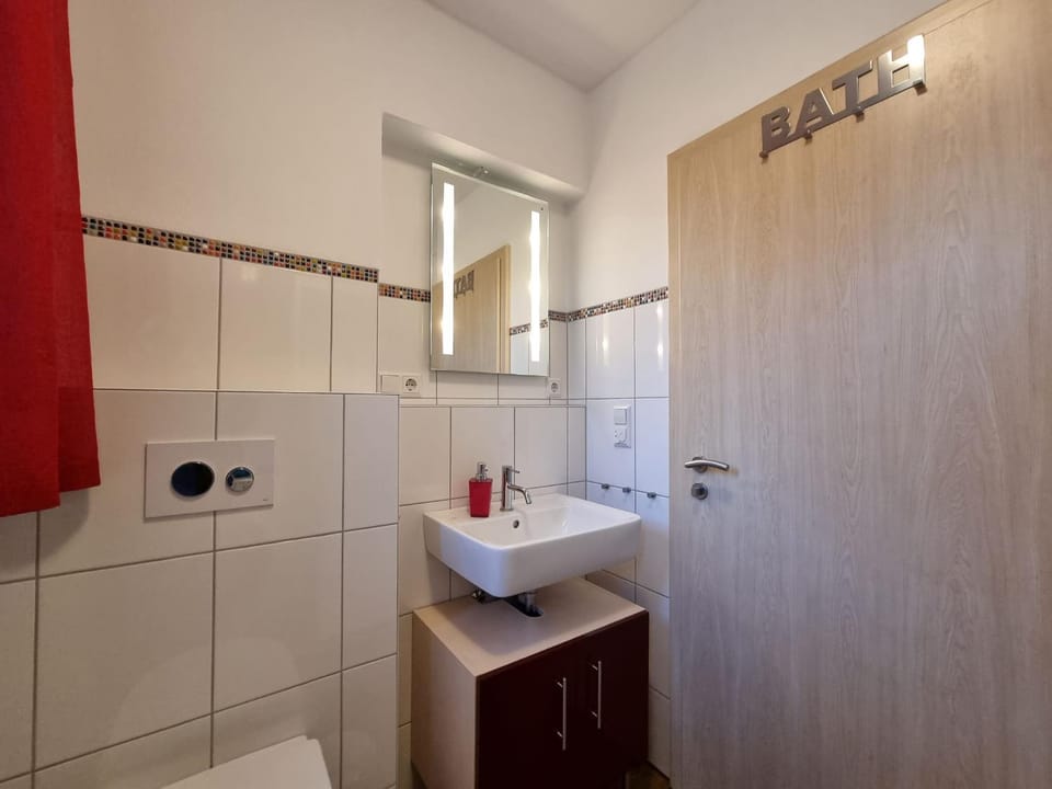 Bathroom, towels
