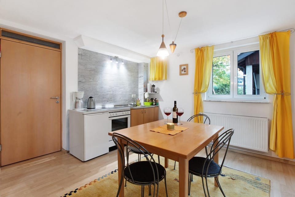 Property building, Kitchen or kitchenette, Living room