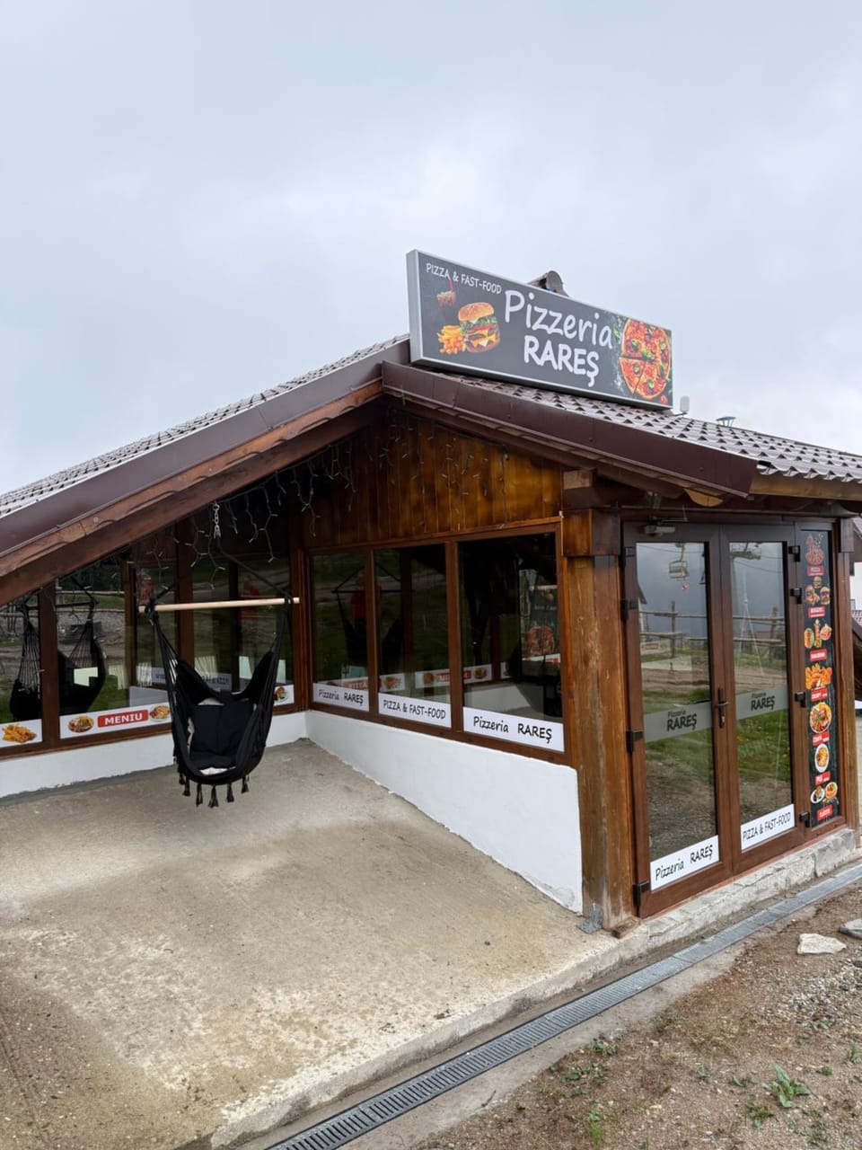 Property building, Restaurant/places to eat, Day