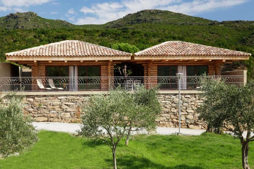 Domaine La Pietra Campground/ 
RV Resort in Corsica