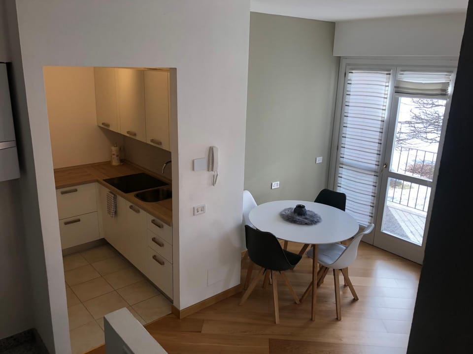 Kitchen or kitchenette, Living room, Dining area