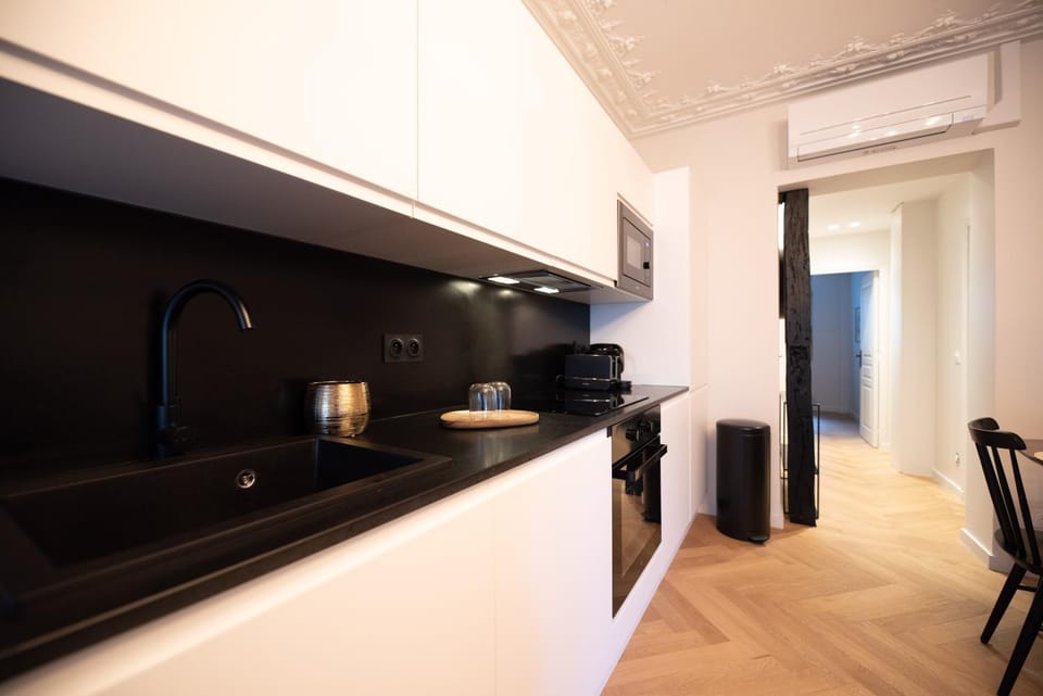 Kitchen or kitchenette, Communal kitchen