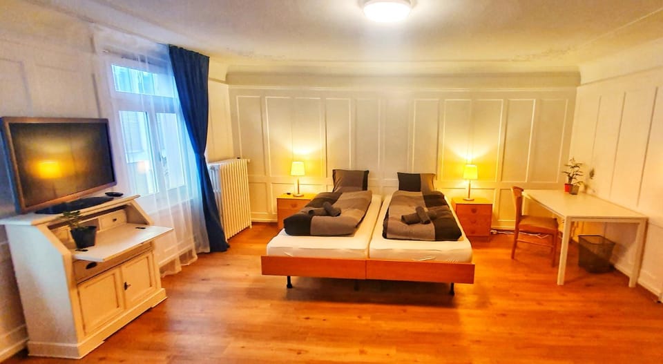 TV and multimedia, Photo of the whole room