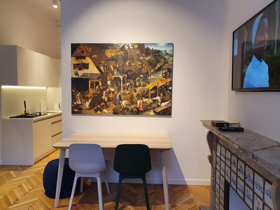 TV and multimedia, Dining area