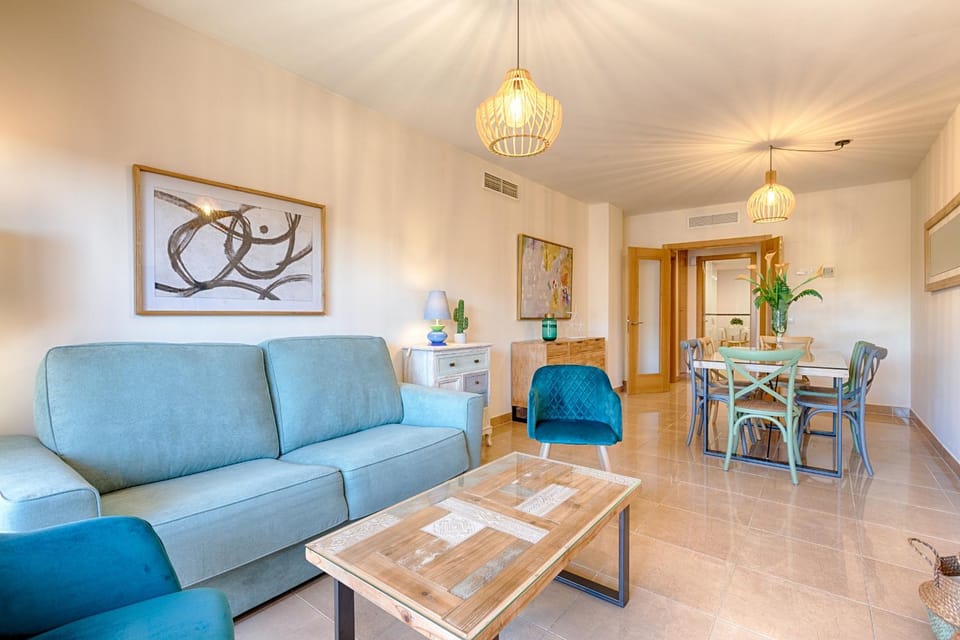 Living room, Dining area