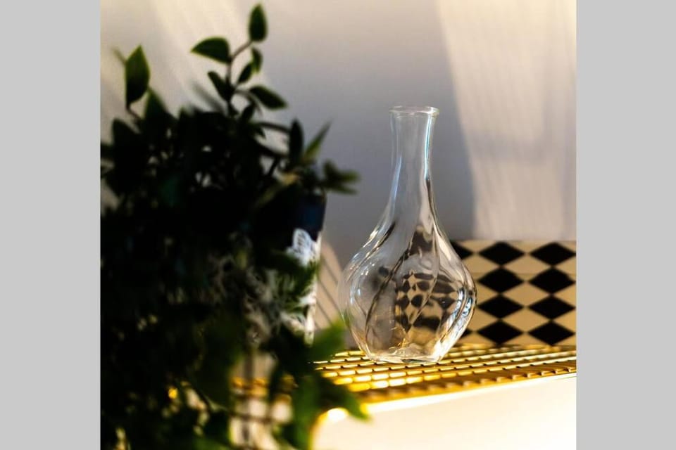 The Gatsby - Art Deco House For 13 House in Cardiff