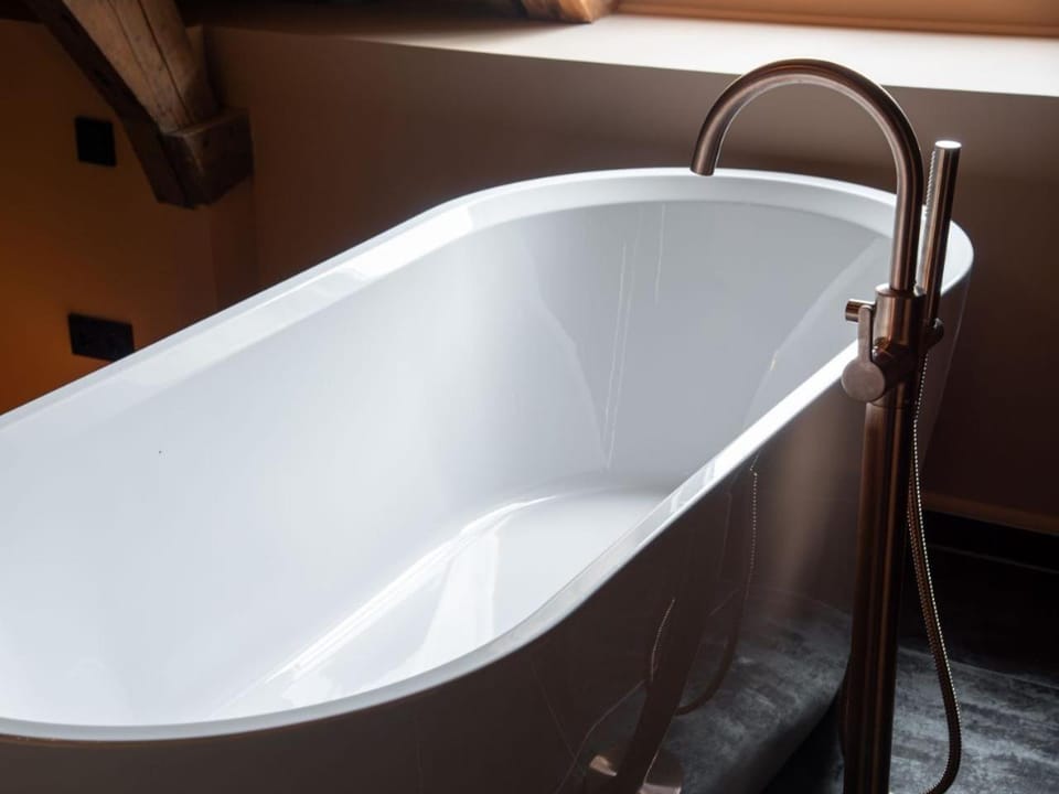 Bathroom, Bath