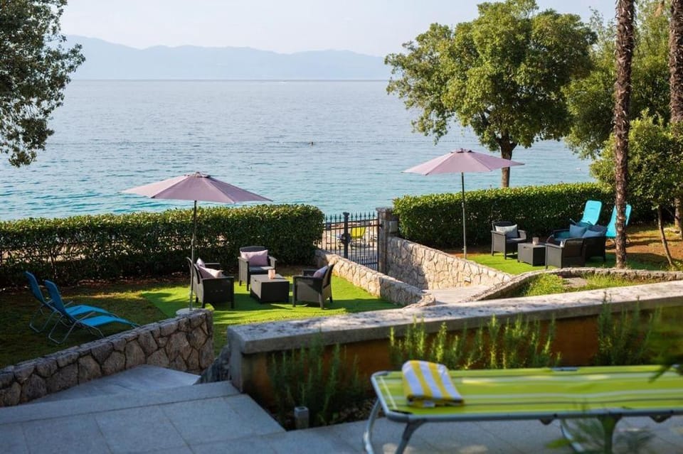 Garden, Sea view