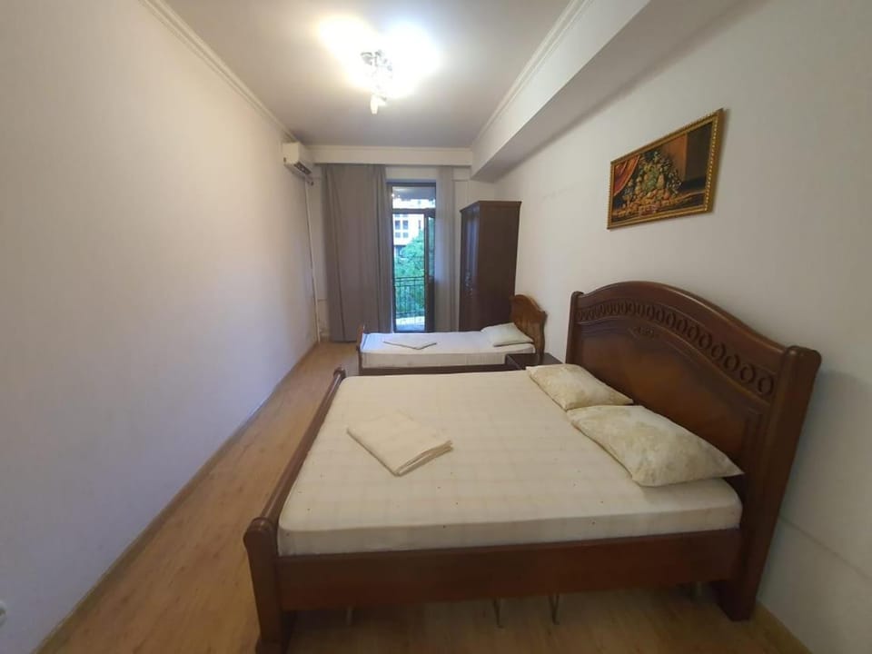 Armenak Apartment 5-комнатная Apartment in Yerevan