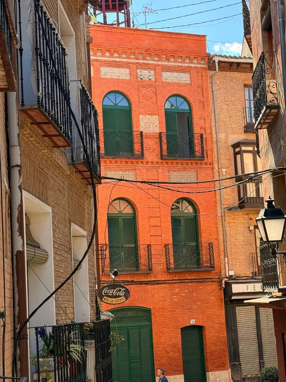 Landmark view, Street view