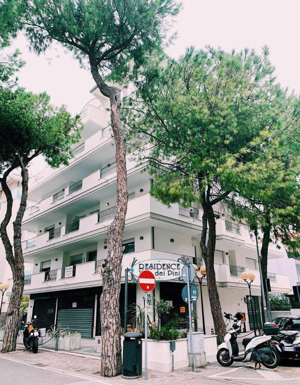 Property building, Facade/entrance