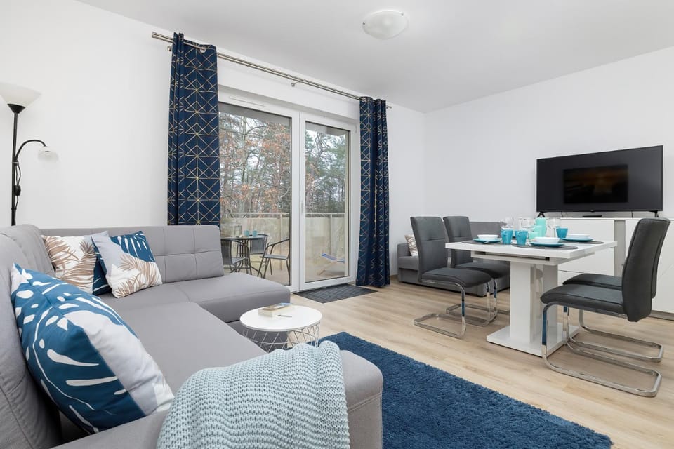 TV and multimedia, View (from property/room), Living room, Seating area