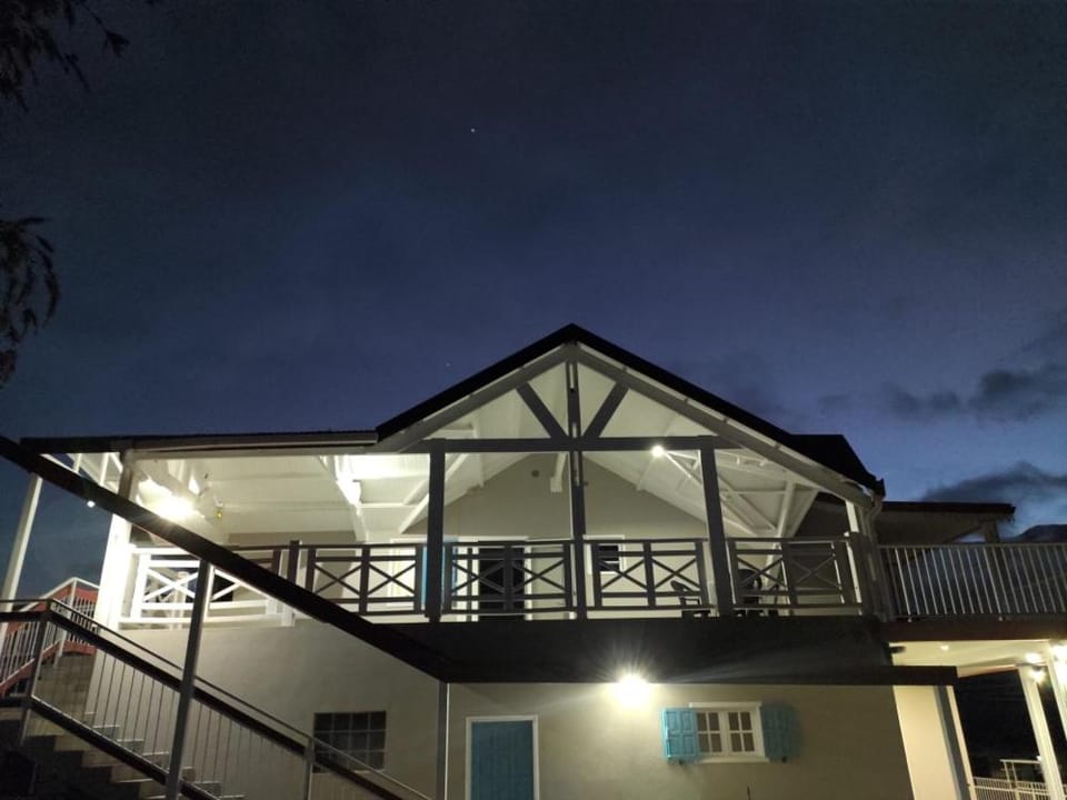 Property building, Night, Balcony/Terrace
