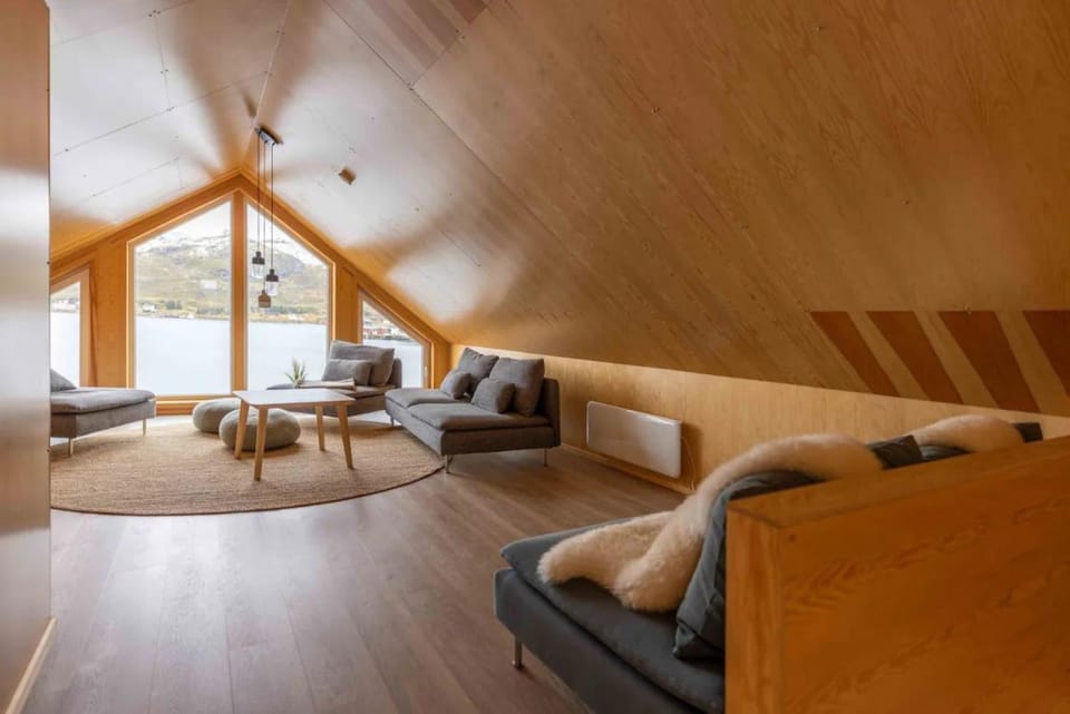 View (from property/room), Living room, Seating area